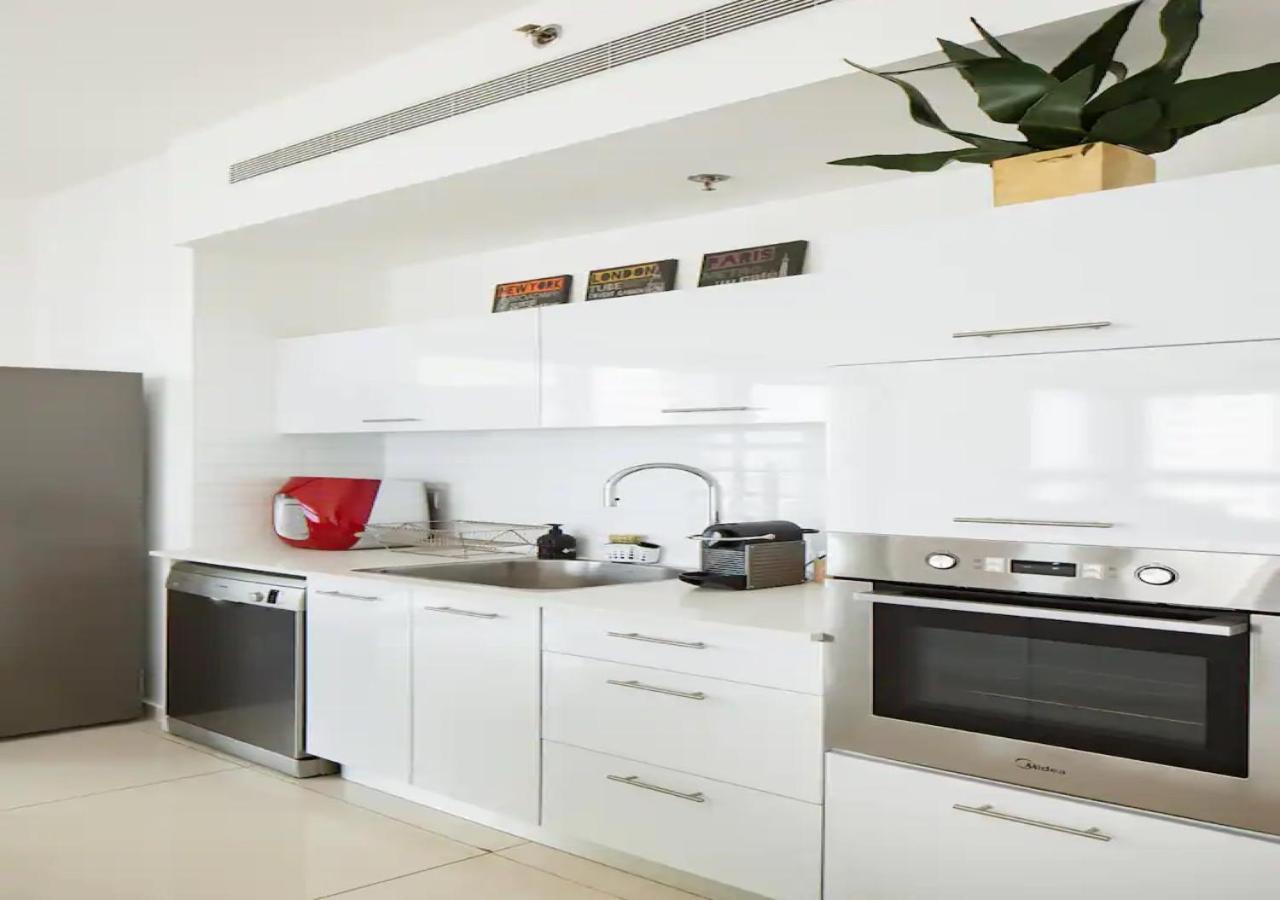 O&O Group- Special Apartment Sea View Luxury Tower Bat Yam Bagian luar foto