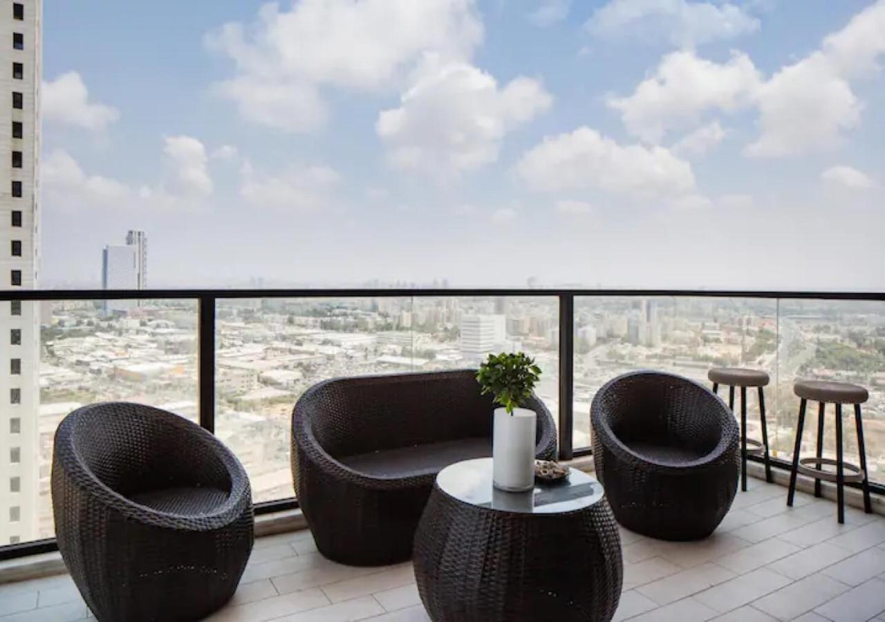O&O Group- Special Apartment Sea View Luxury Tower Bat Yam Bagian luar foto