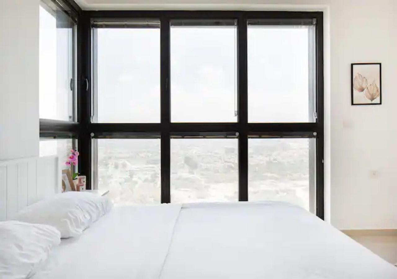O&O Group- Special Apartment Sea View Luxury Tower Bat Yam Bagian luar foto